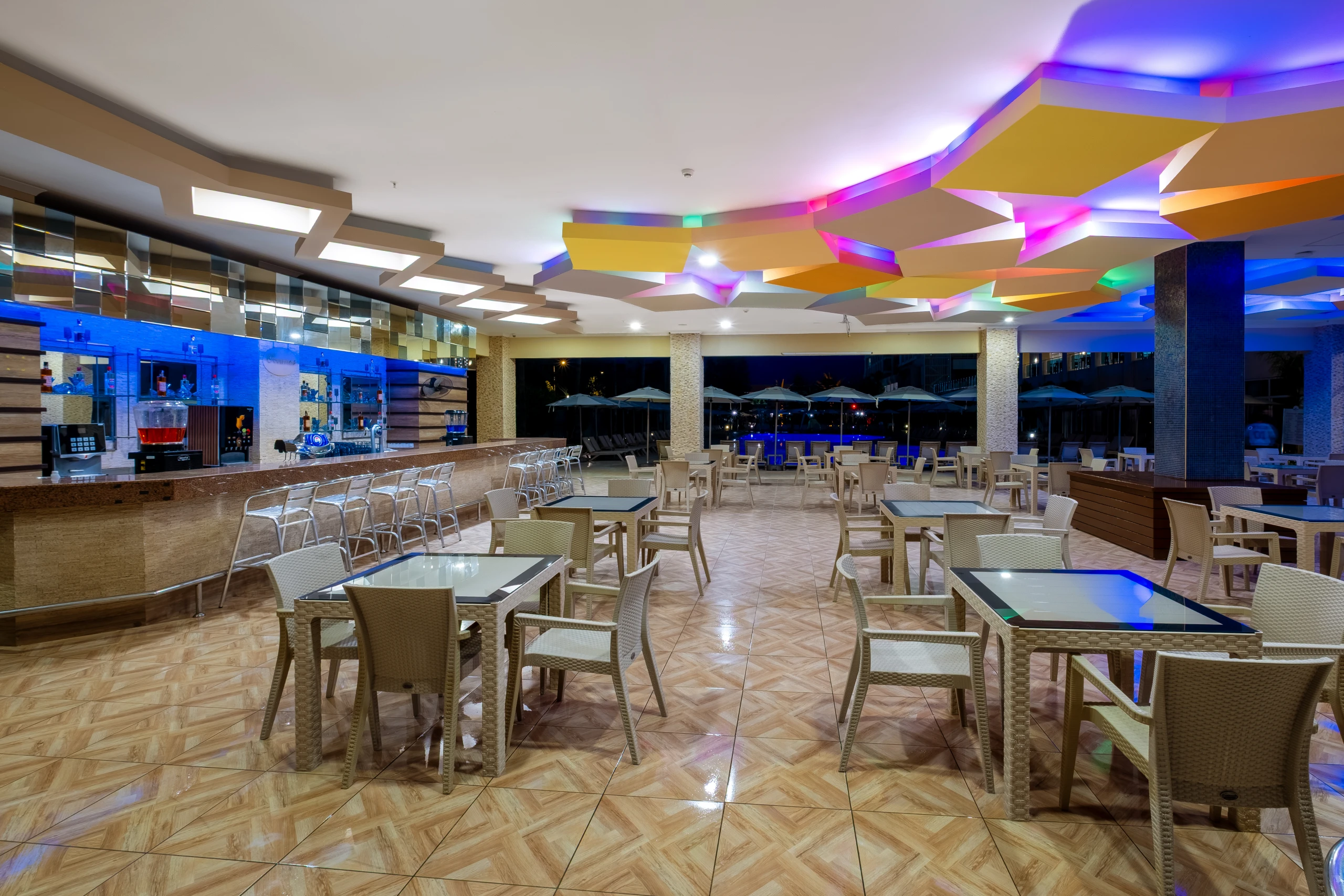 Havuz Barı & Dondurma